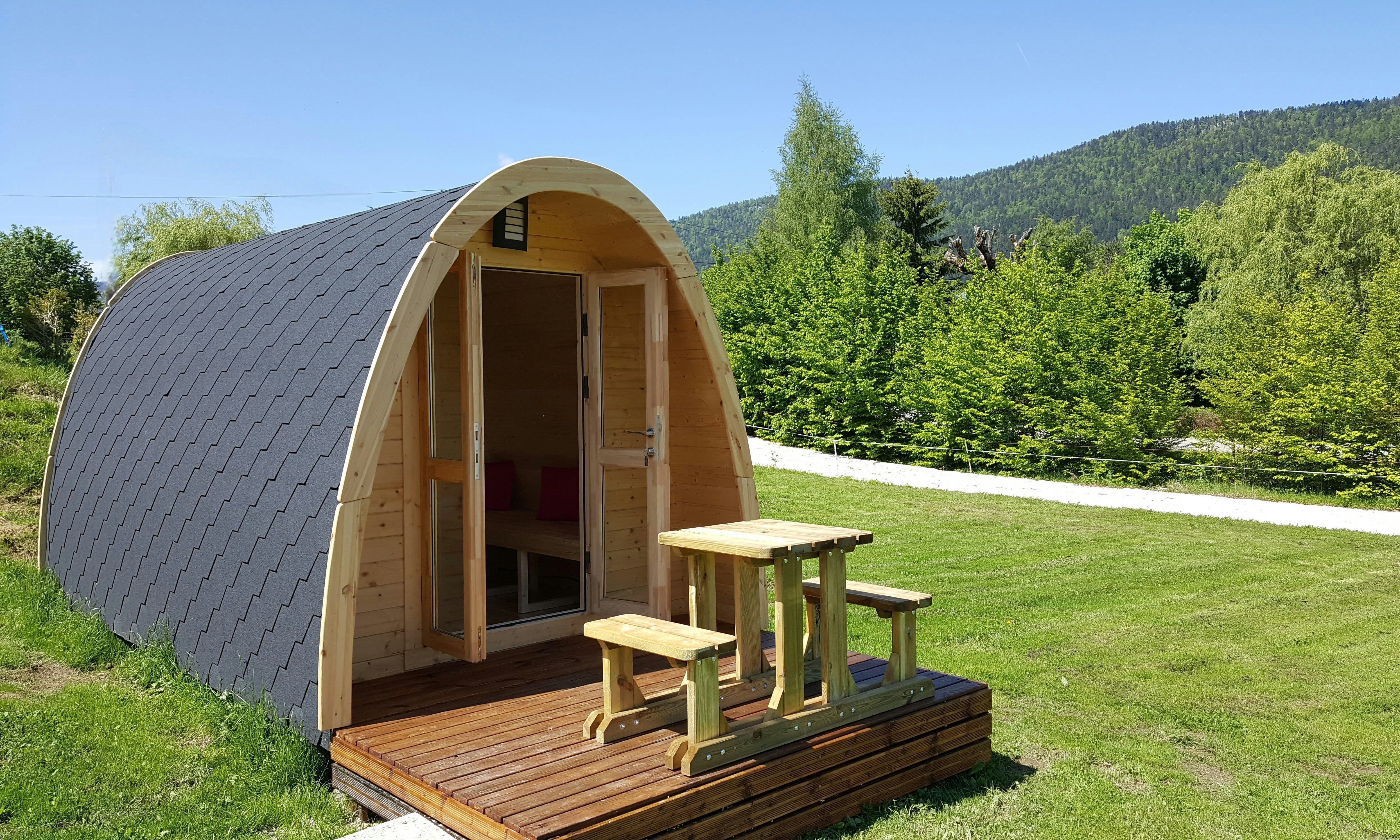 Camping Le Vercors - Glamping Rundhütte Außenansicht