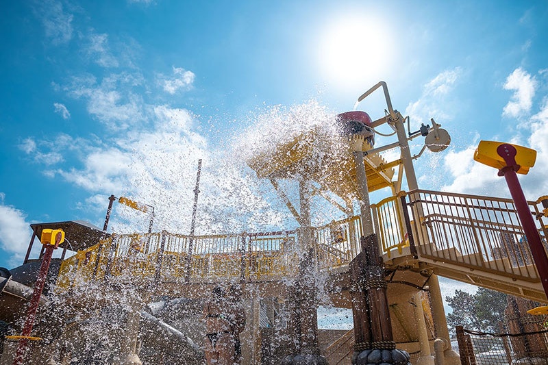 Camping Le Vieux Port - Wasserspielplatz auf dem Campingplatz