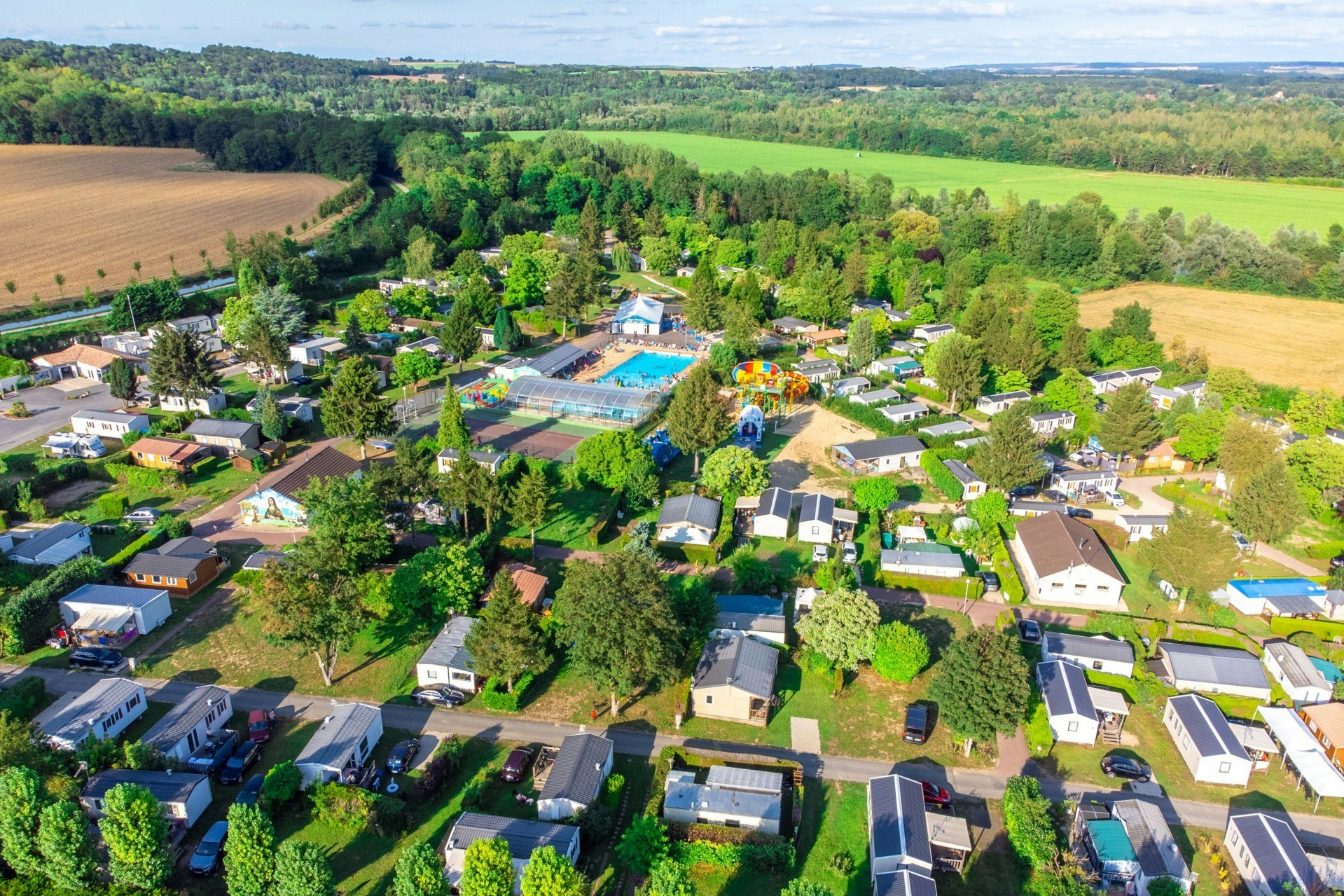 Camping Le Village Parisien - Luftaufnahme des Campingplatzgeländes