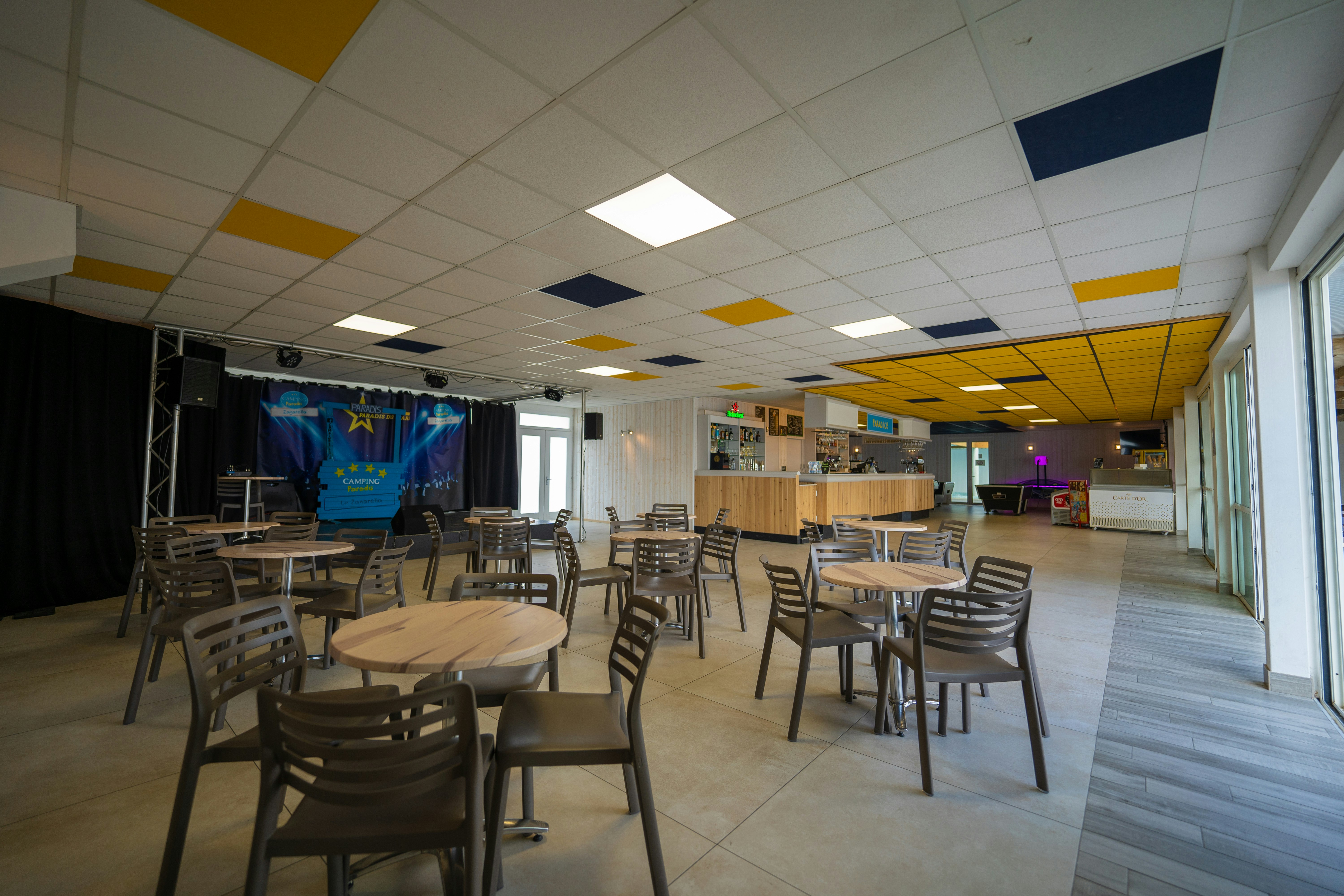 Camping Le Zagarella - Innenansicht des Restaurants auf dem Campingplatz