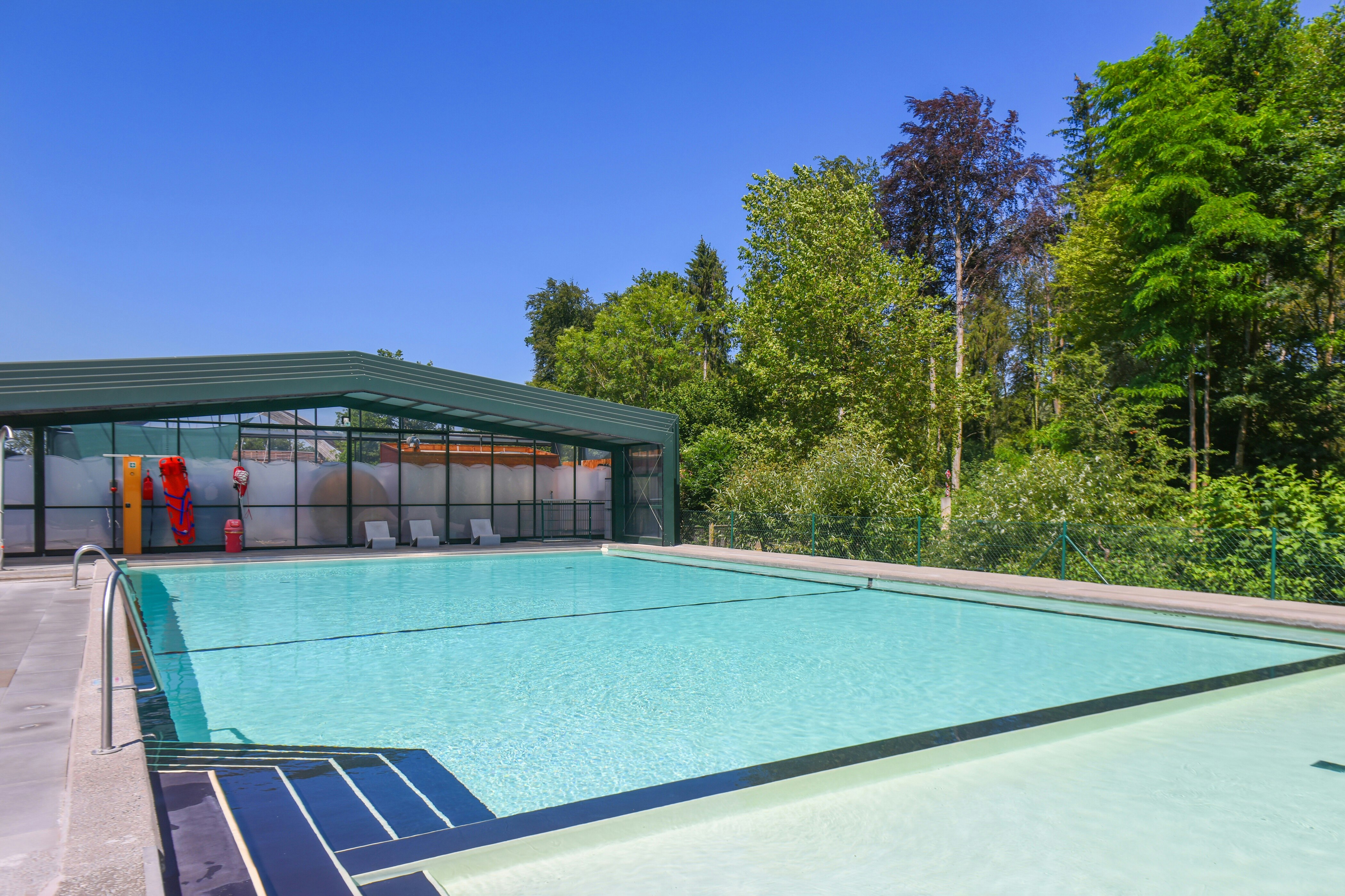 Camping Les 3 Lacs - Pool auf dem Campingplatz