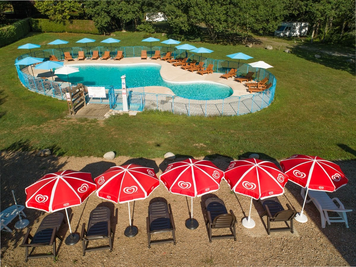 Camping Les 4 Saisons (Oust)