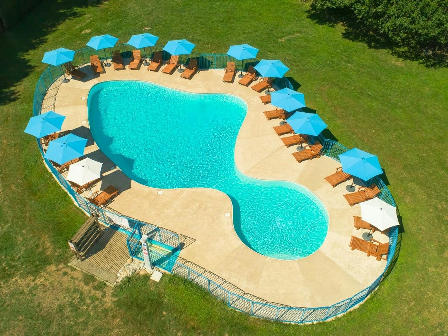 Camping Les 4 Saisons (Oust)