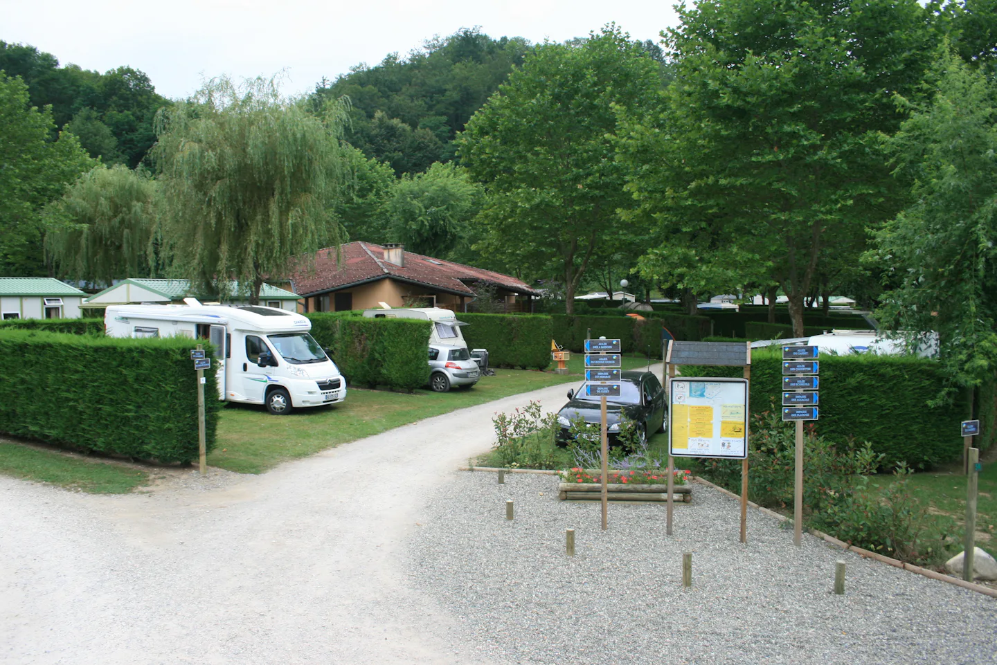 Camping Les 4 Saisons (Oust)