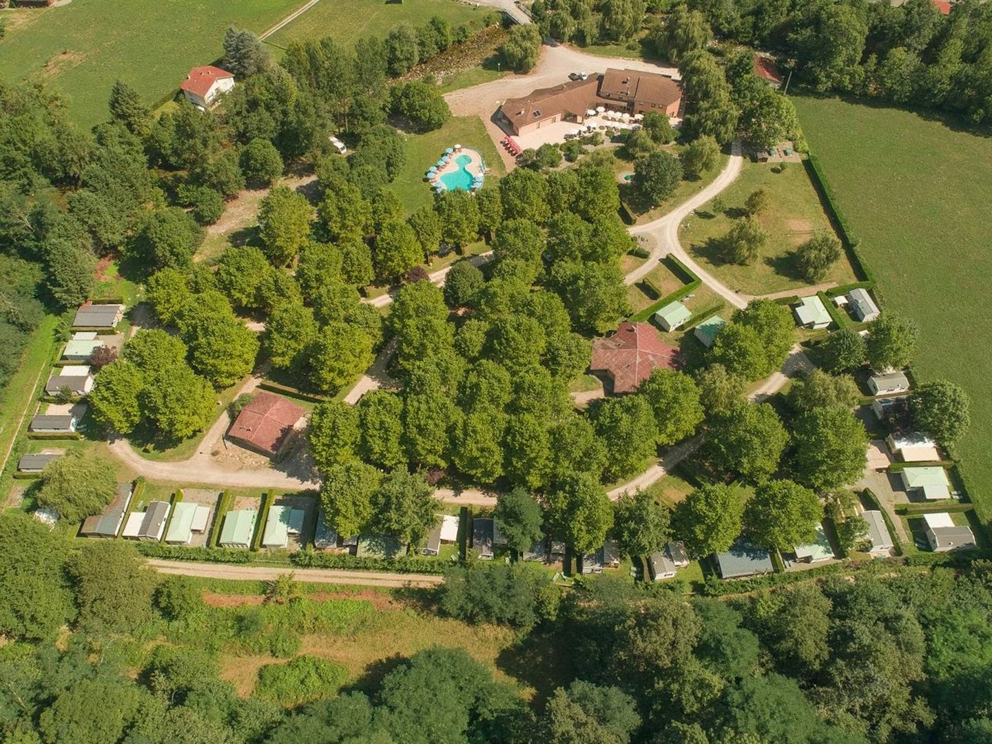 Camping Les 4 Saisons (Oust)