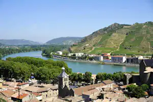 Camping Les Acacias - der Fluss Rhône in der Nähe des Campingplatzes
