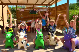 Camping Les Amarines - Animation im Mini Club vom Campingplatz