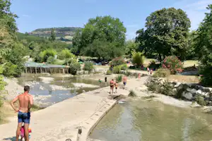Camping Les Arches - Badestelle in Nähe des Campingplatzes