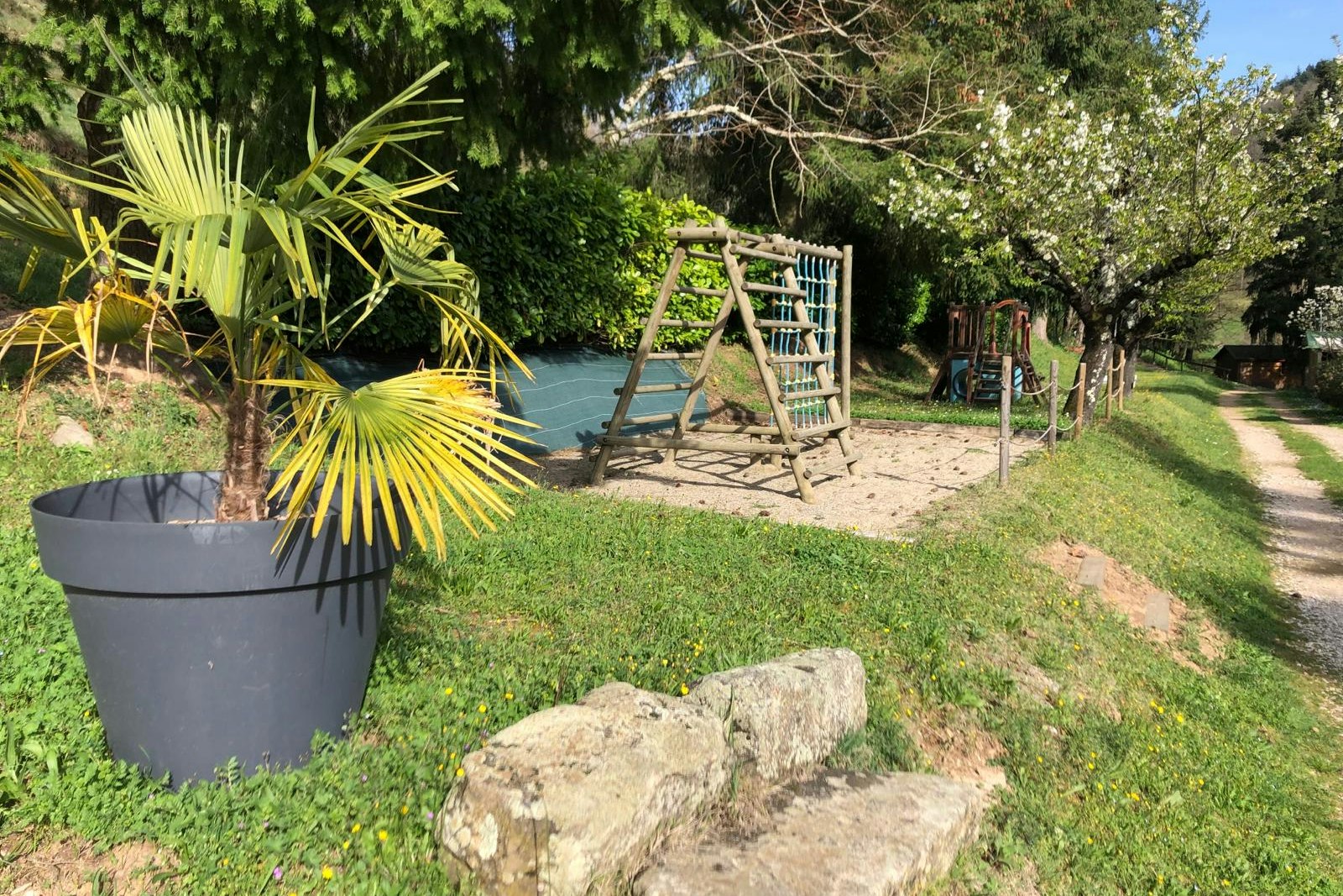 Camping les Berges du Doux  - Kinderspielplatz auf dem Campingplatz