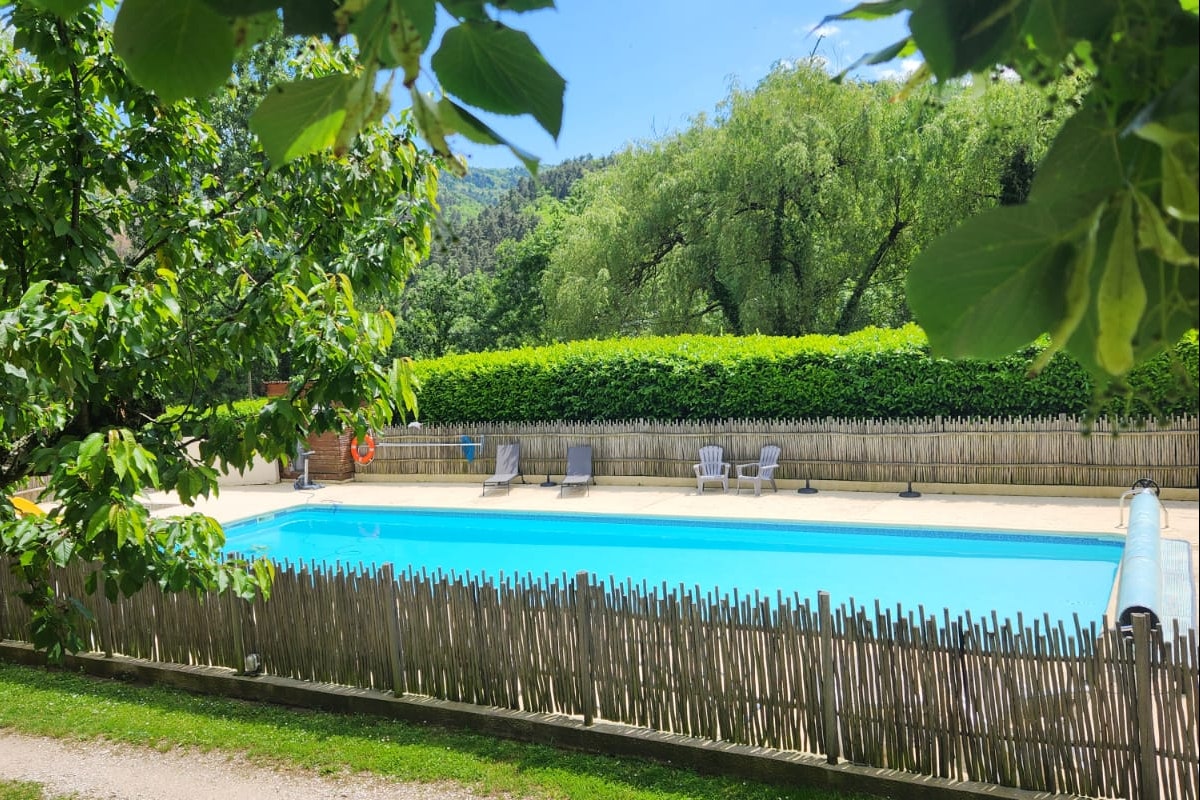 Camping les Berges du Doux