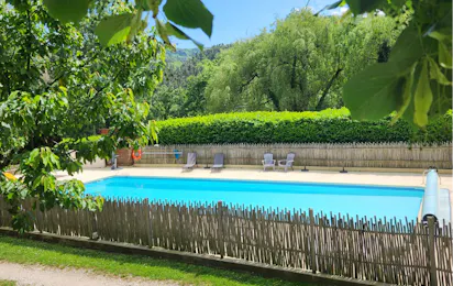 Camping les Berges du Doux