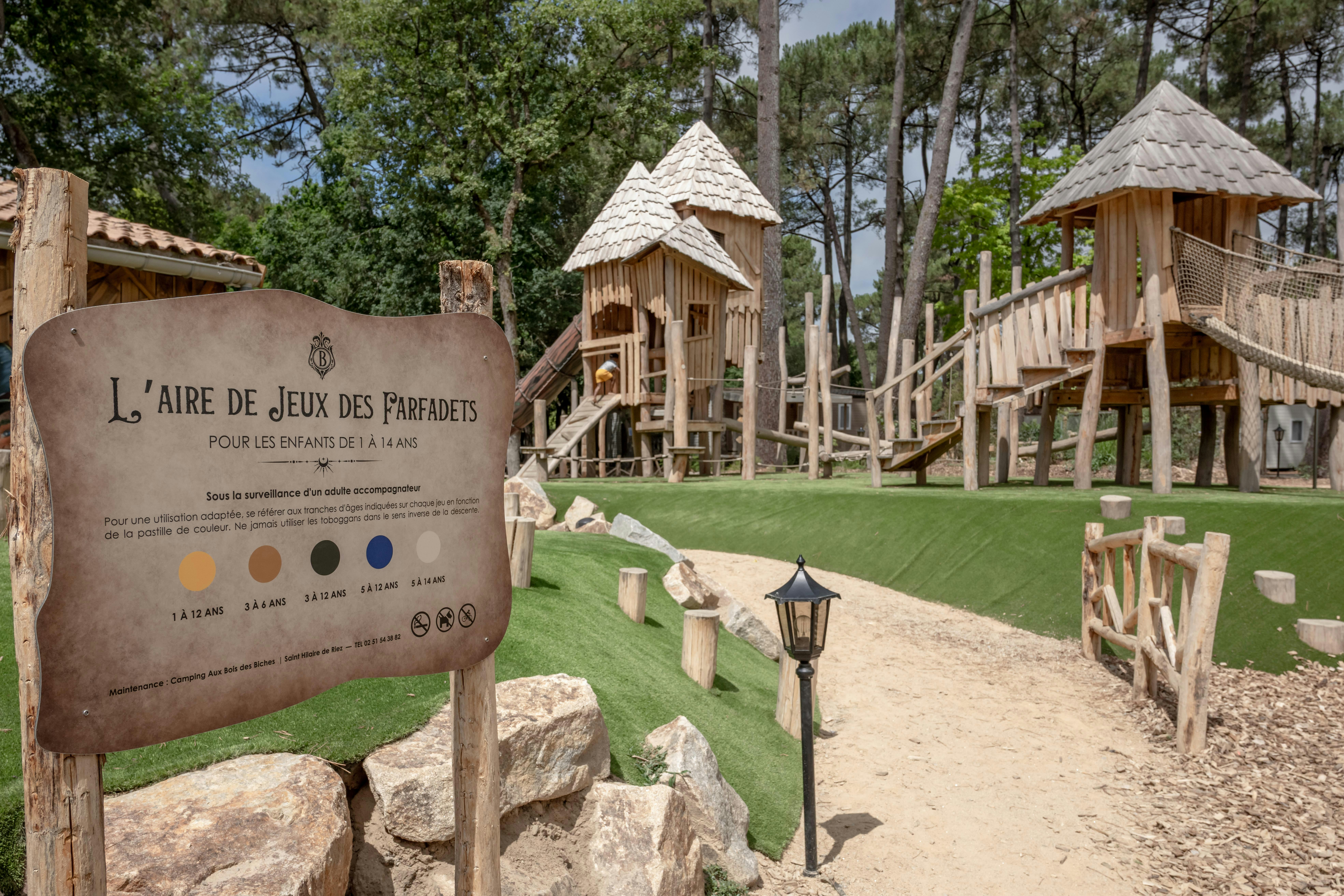 Flower Camping Au Bois des Biches  - Kinderspielplatz auf dem Campingplatz