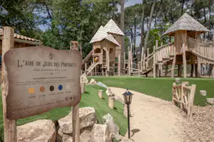 Flower Camping Au Bois des Biches - Kinderspielplatz auf dem Campingplatz