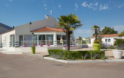 Camping LES BLANCS CHÊNES