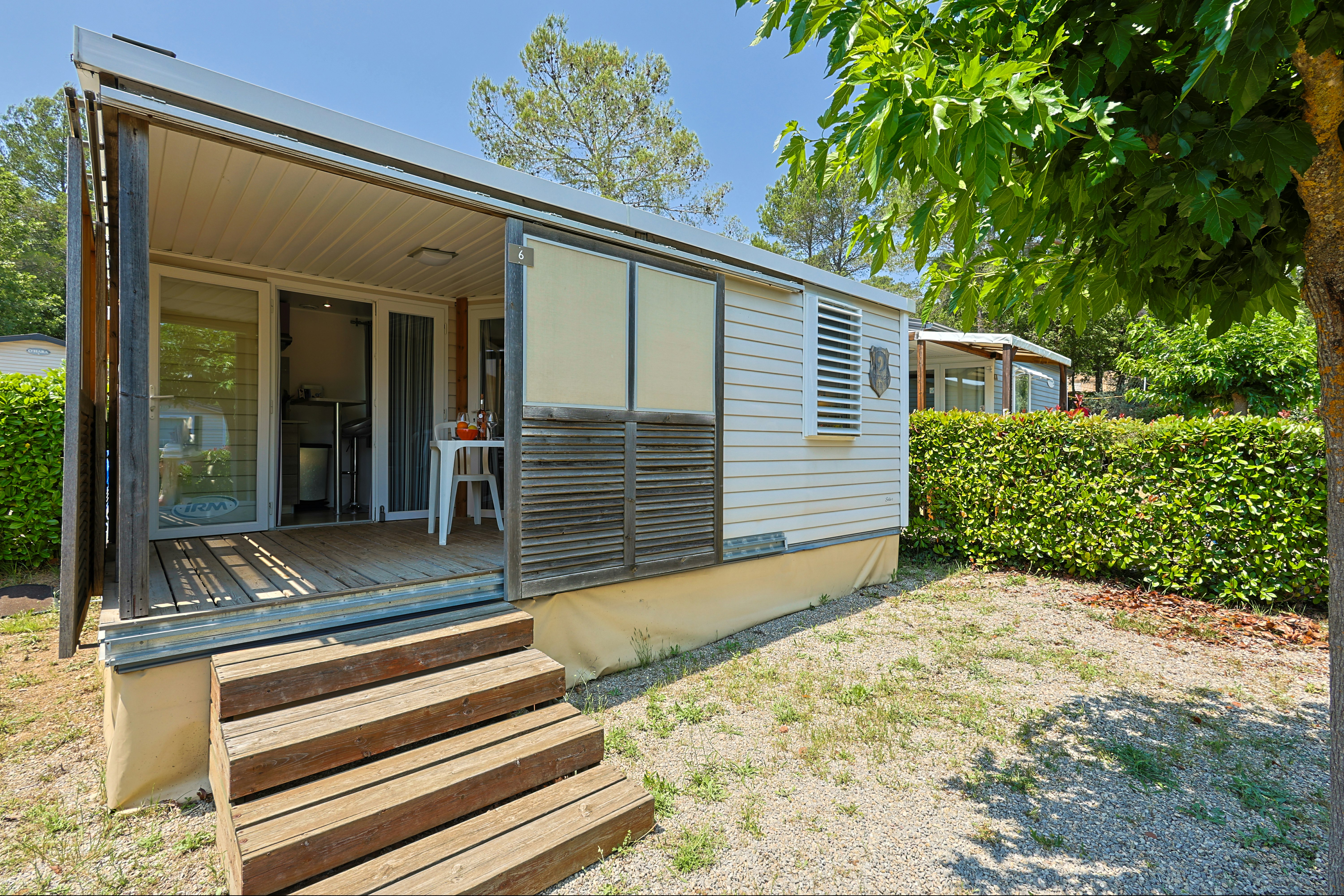 Camping Villaverde  Camping Les Blimouses - Mietunterkunft mit Terrasse auf dem Campingplatz