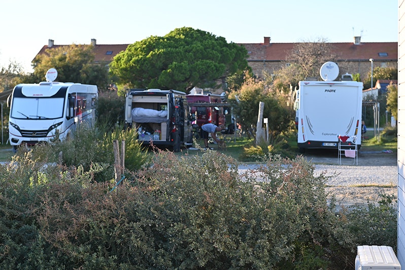 Camping Les Bois Flottés de Camargue - Blick auf Standplätze
