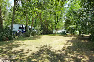 Camping Les Brugues - Standplätze auf dem Campingplatz