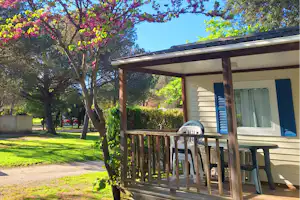 Camping Les Casteillets - Mobilheim auf dem Campingplatz