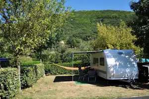 Camping Les Cerisiers du Jaur - Ein Wohnmobilstellplatz auf dem Campingplatz