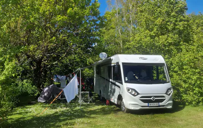 Camping Les Chalands Fleuris