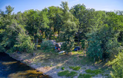 Camping Les Chalets sur la Dordogne