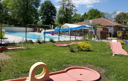 Camping Les Chalets sur la Dordogne