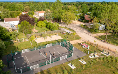 Camping Les Charmes (Apremont)