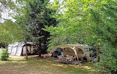 Camping Les Charmes (Saint-André-d'Allas)