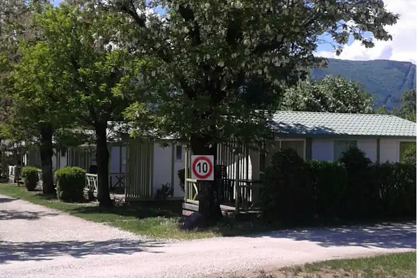 Camping Les Charmilles (Vallières)