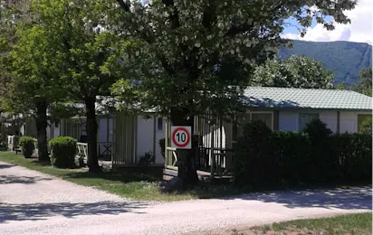 Camping Les Charmilles (Vallières)