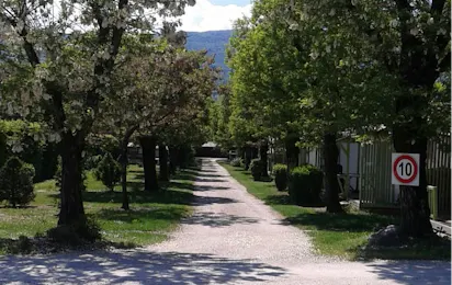 Camping Les Charmilles (Vallières)