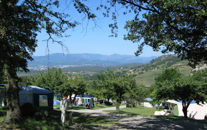 Camping Les Charmilles (Darbres)