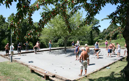 Camping Les Charmilles (Darbres)