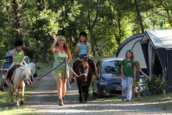 Camping Les Charmilles (Darbres)