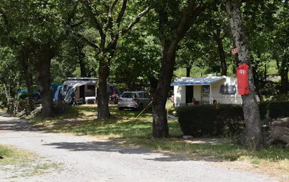 Camping Les Charmilles (Darbres)