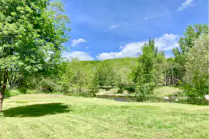 Camping les chênes - Blick auf den Fluss in der Umgebung des Campingplatzes