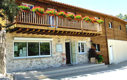 Camping Les Chênes (Junas)
