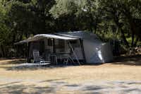 Camping Les Chênes - Wohnwagen mit Veranda 