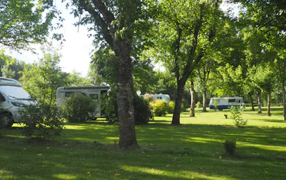 Camping les Cinq Châteaux
