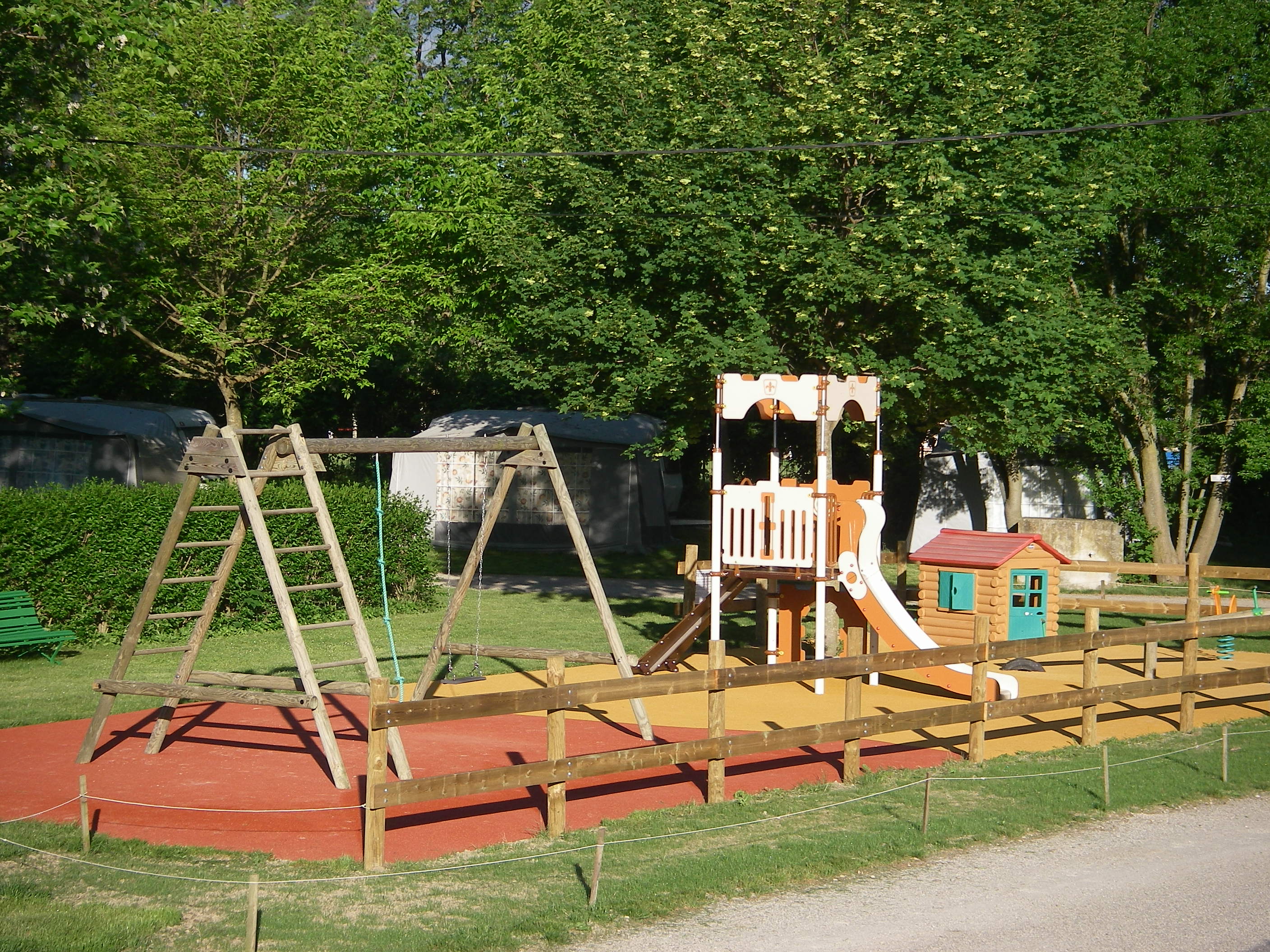 Camping Les Clorinthes