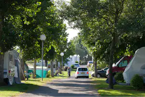 Camping Les Écureuils - Wohnwagen- und Zeltstellplatz auf dem Campingplatz