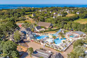 Camping Les Deux Fontaines - Campingplatz aus der Vogelperspektive