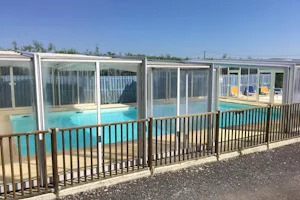 Camping Les Deux Plages - Poolbereich auf dem Campingplatz