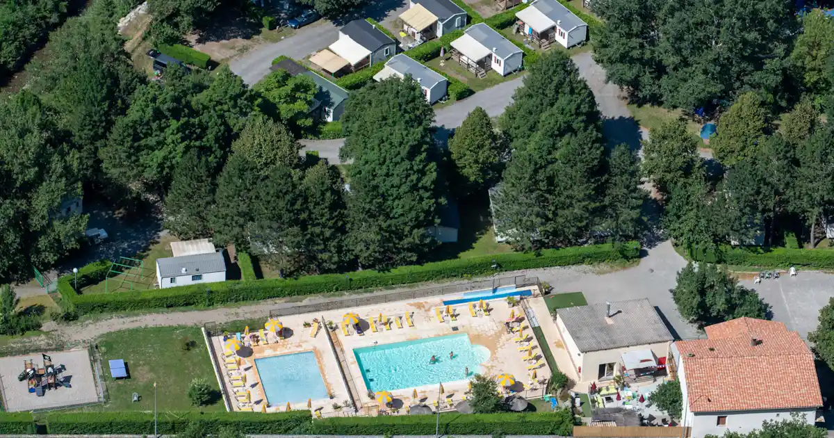 Camping Les Eaux Chaudes photo 3