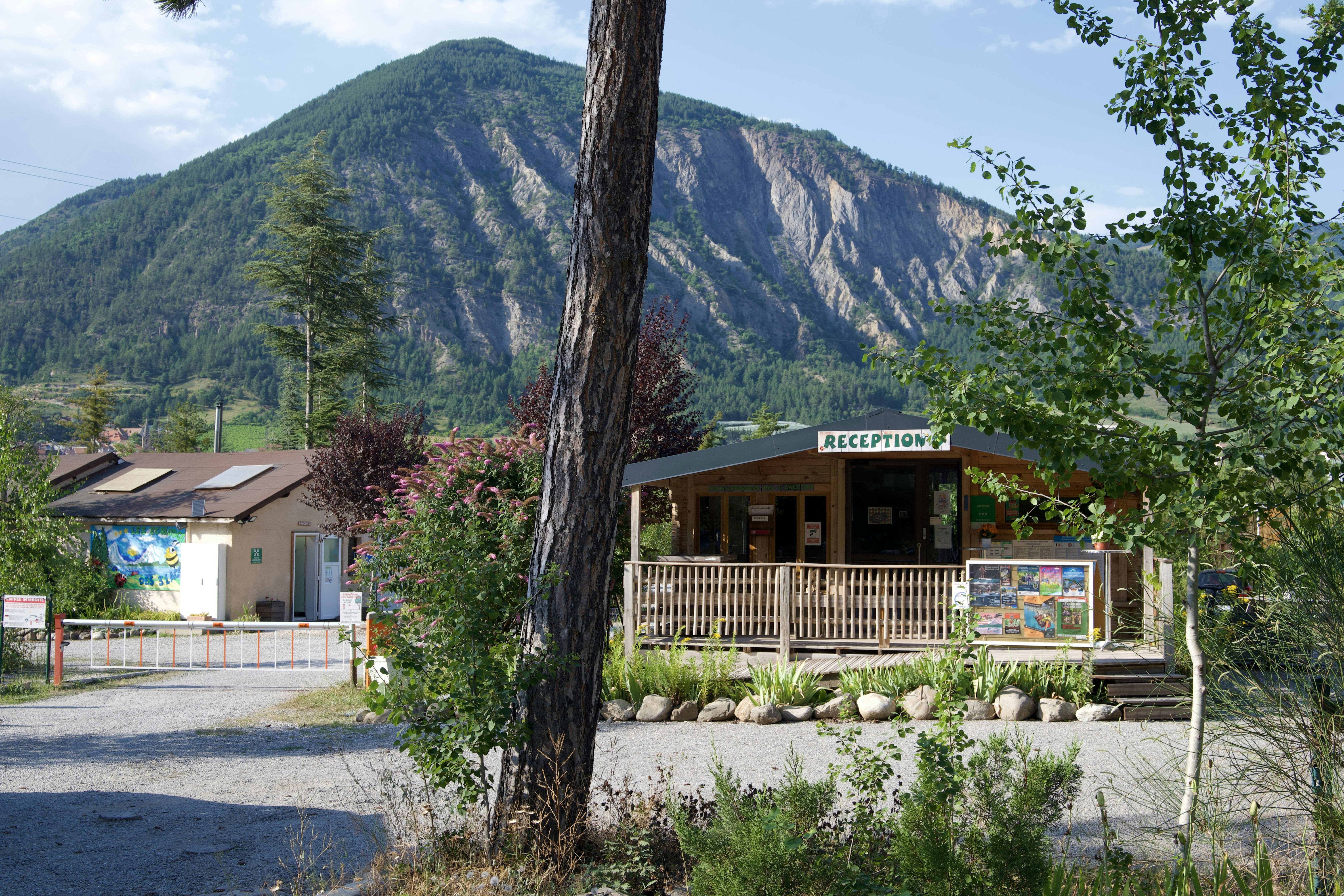 Camping Les Ecolodges Des 3 Lacs
