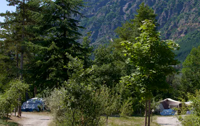 Camping Les Ecolodges Des 3 Lacs
