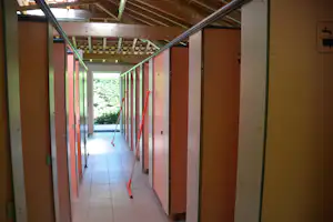 Camping Les Erables - Sanitärbereich vom Campingplatz
