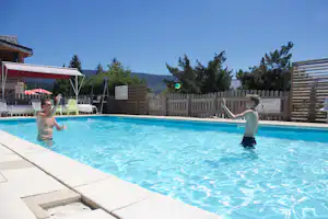 Camping Les Eymes - Freibad auf dem Campingplatz