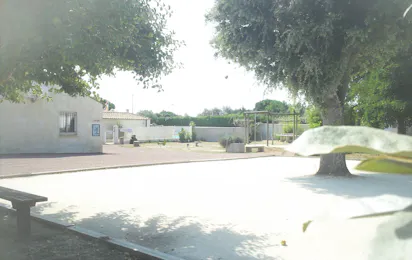 Camping Les Flots No 4