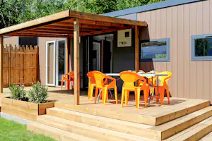 Camping Les Fontaines - Außenansicht eines Mobilheims